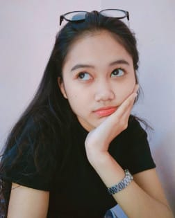 Meta Herdiana ( Pegawai Swasta ) ⭐⭐⭐⭐⭐