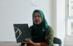 Dewi Triana SE., MM - Wakil Rektor