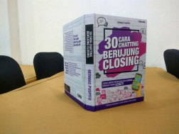 Buku "30 Chara Chatting Berujung Closing" (Karya Hermas Puspito)