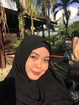 Ibu Sri Wahyuni (Yogyakarta)