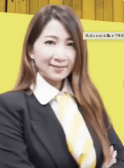 Yully-Principal RayWhite Wiyung Surabaya