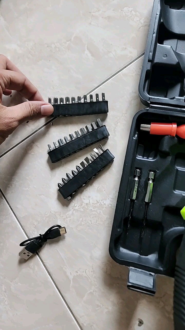 Alat Bor Cordless Mini 1 set isi 49 pcs 4.2 V Mesin Bor Baterai Impact Drill 49 Pcs Set Usefultools