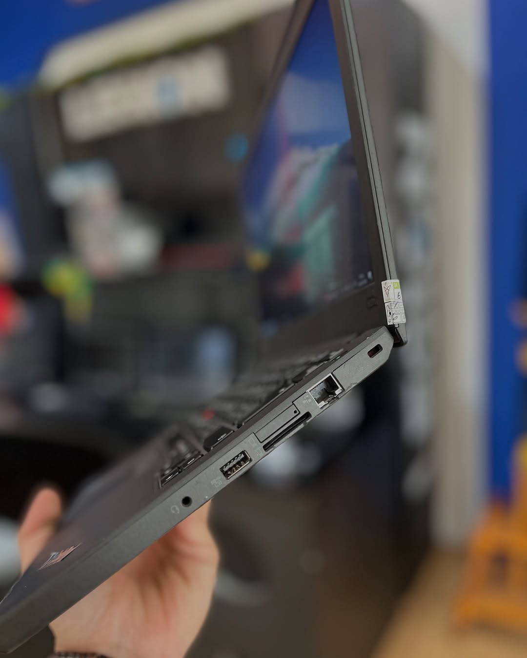 Lenovo Thinkpad X270 Bisa Office Hingga Editing Tipis