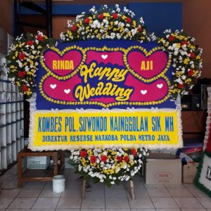 Wedding W7 logo