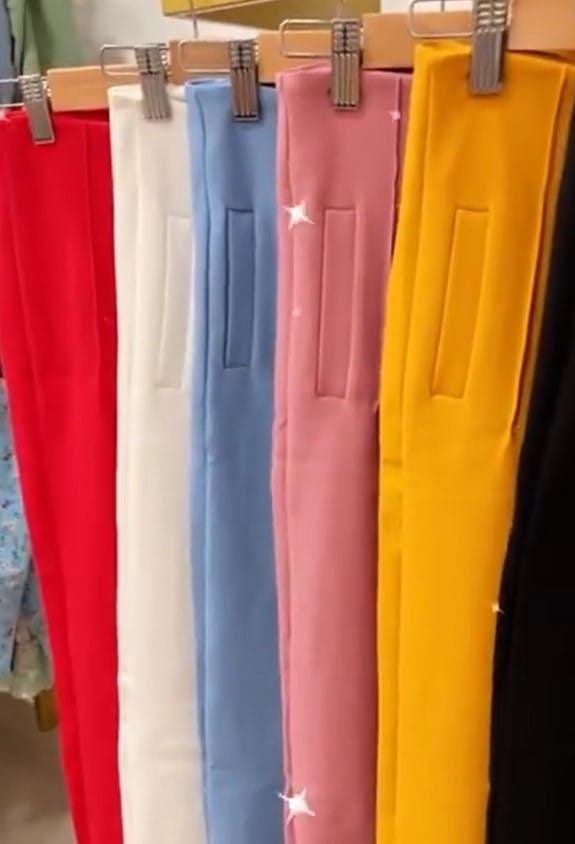 Varian Warna Scuba Premium