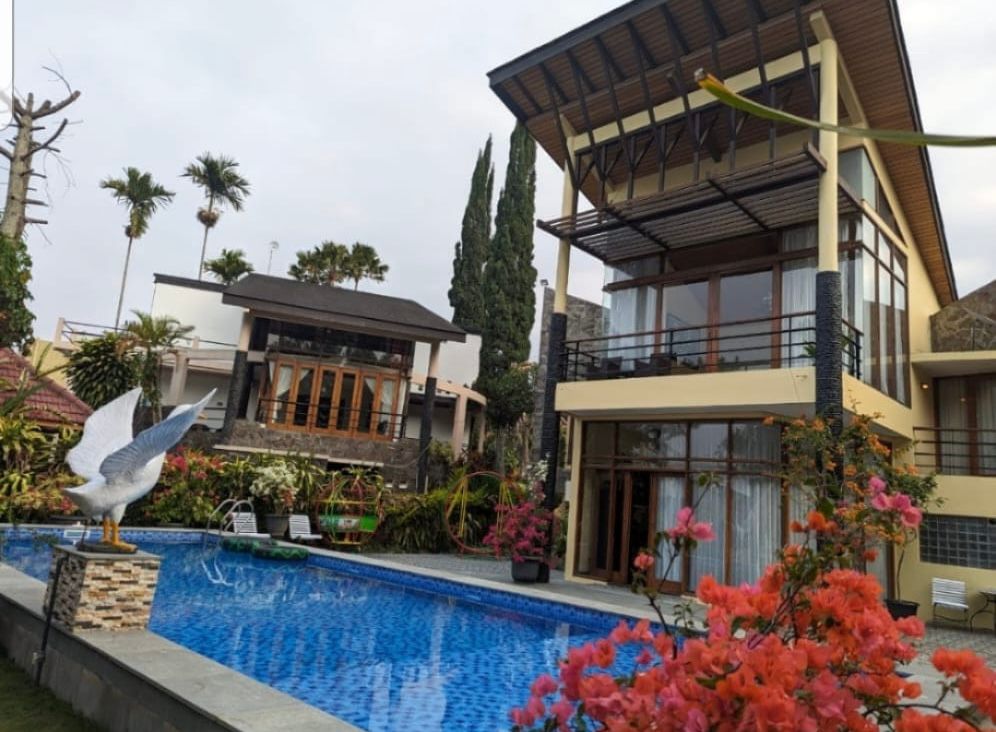 Villa CLUB BUNGA_Kota Batu logo