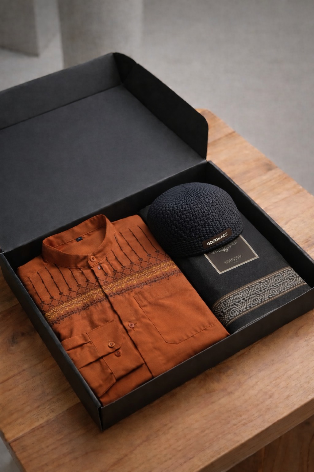 Koko Bordir Lengan Panjang Original Bonus Sarung Tenun & Peci Rajut-ax