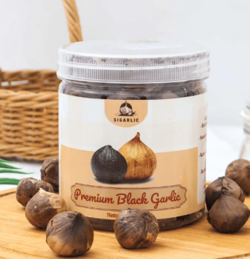 BLACK GARLIC GMN logo
