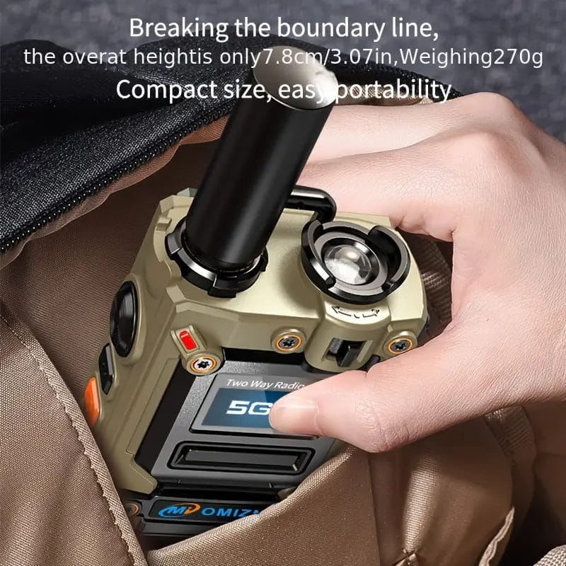 Walkie-Talkie Tahan Air & Tahan Guncangan FB