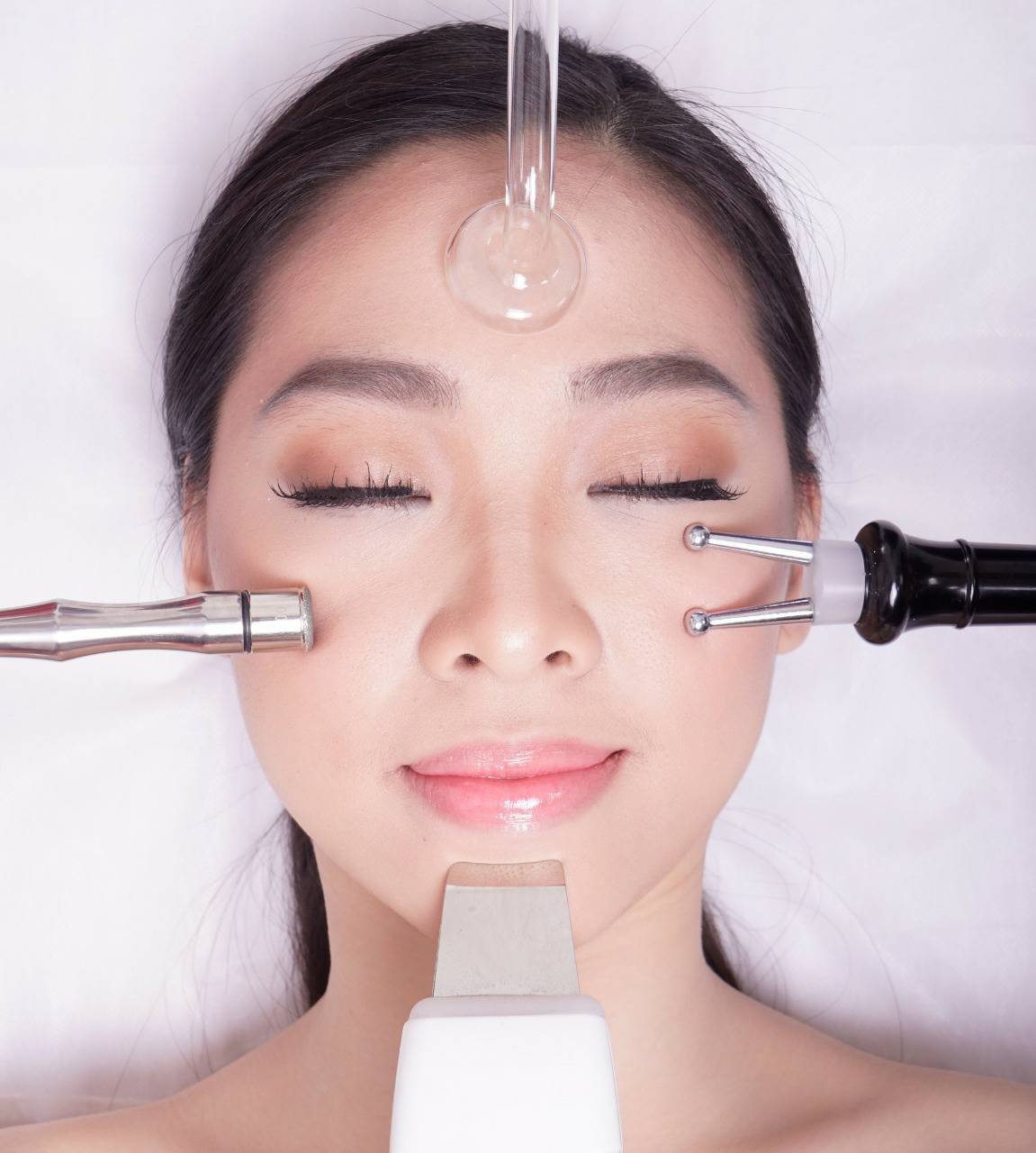 Signature Facial Modern - SO2 logo
