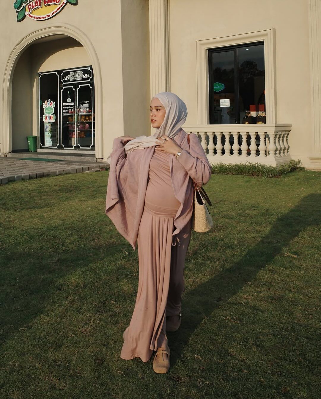 Detail Layra Outer